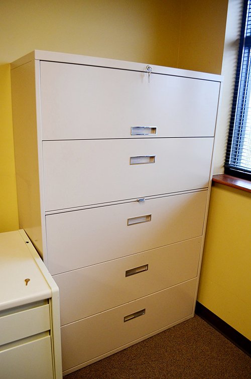 Property photo 16 - Complete Liquidation Sale! - Dekalb Distributing Auction